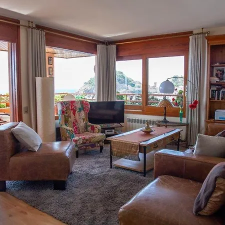 Kerstin Bruns - La Illa With Sea View トッサ・デ・マール