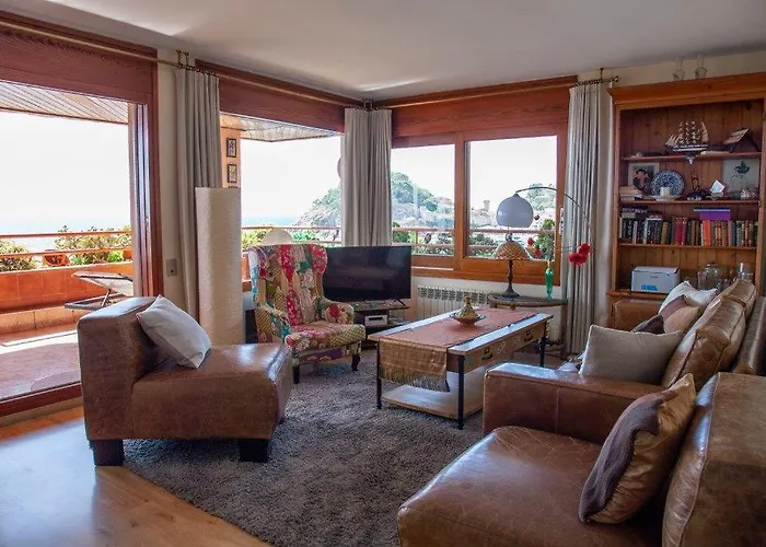 Kerstin Bruns - La Illa With Sea View 滨海托萨